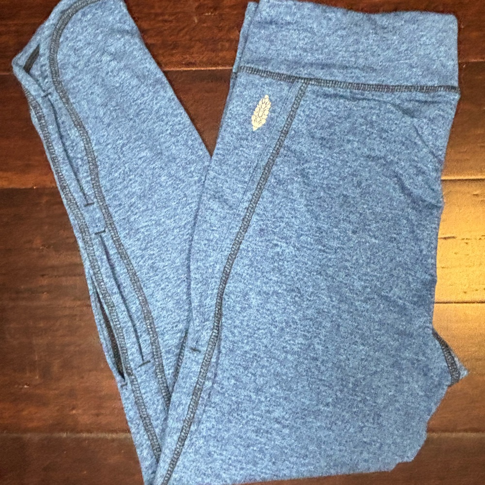 FP MOVEMENT by Free People leggings Women’s Medium side leg  peepholes